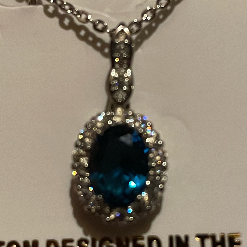 Necklace 22inch chain